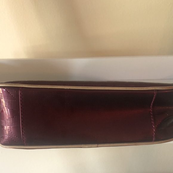 MICHAEL KORS burgundy coloured make up case - Picture 4 of 14